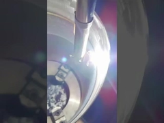 Équipement de revêtement automatique TIG pour les parois intérieures des vannes.